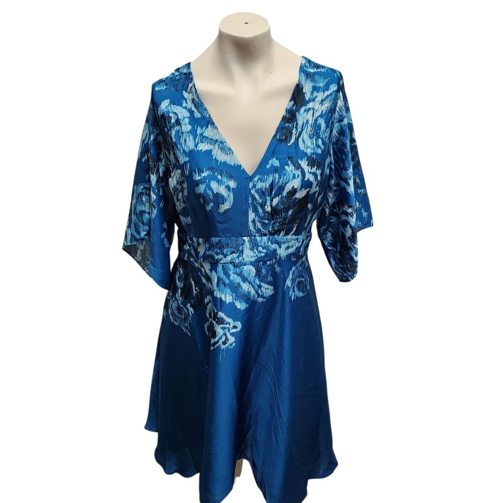White House Black Market Size 10‎ Blue Floral V-Neck Fit & Flare Dress Kimono